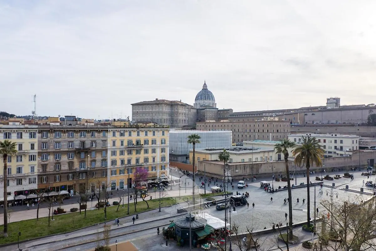 New! Una Finestra Su San Pietro Rome 0*,  Italy